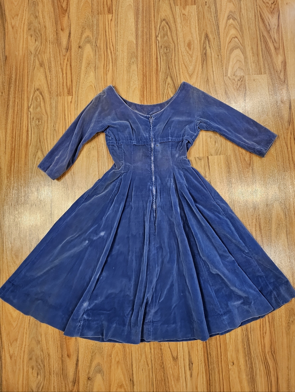 Vintage 1950-60s Jonathan Logan Blue Velvet Dress - Picture 3 of 15